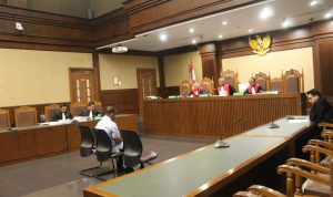 Nelayan Penyuap Gubernur Kepri Dituntut 2 Tahun Penjara 10