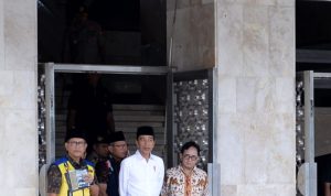 Jokowi Tinjau Proyek Renovasi Istiqlal 12