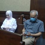 Jenifer Dunn Akui Dapat Mobil Vellfire dari Wawan 34