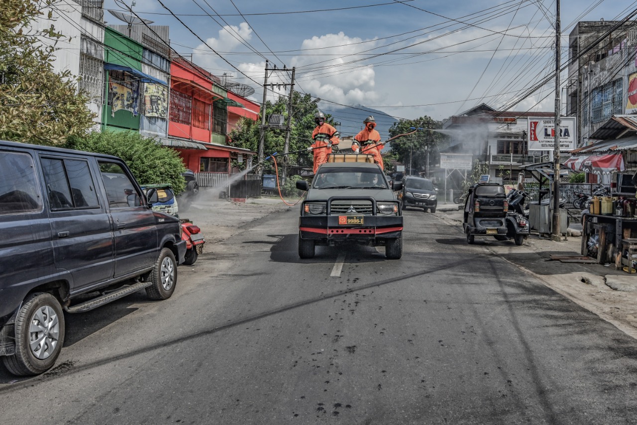Antisipasi Virus Corona, Polres Padangsidimpuan Lakukan Penyemprotan Disinfektan Massal 1