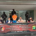 Pria Ngaku Wanita Beraksi di Medsos 41