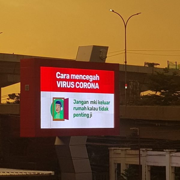 Kejati Sulsel Sumbangkan 8 Ribu Mie Instan ke Masyarakat Terdampak Corona Lewat Pemda 29