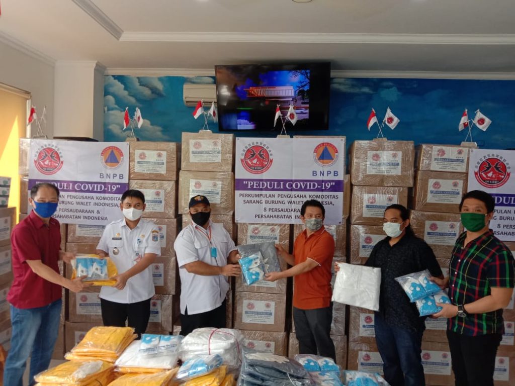 Lawan Covid-19, PPKSBWI Beri Bantuan Alkes 12