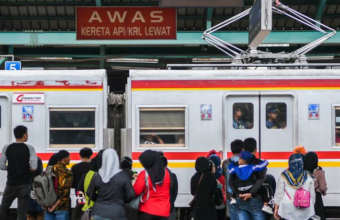 Transportasi Beroperasi Lagi, PT KCI: Kami Masih Sesuai PSBB 13