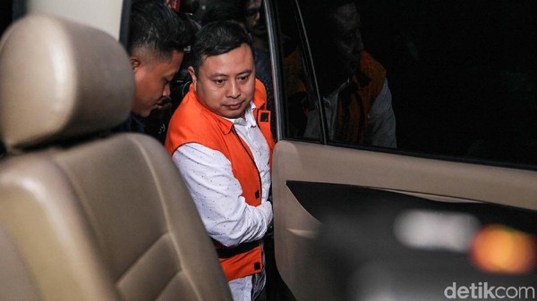 Penyuap Eks Komisioner KPU Dituntut 2,5 Tahun Penjara 11