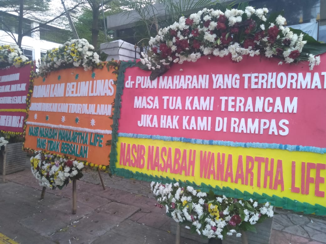 Begini Dukungan Moril Kepada Nasabah Jiwasraya di Gedung Pengadilan Negeri Jakarta Pusat 1