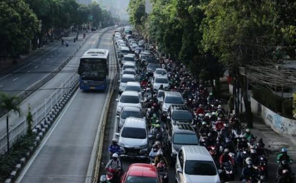 Atasi Macet Masa Transisi, Polda Metro Terjunkan 1.728 Personel 17