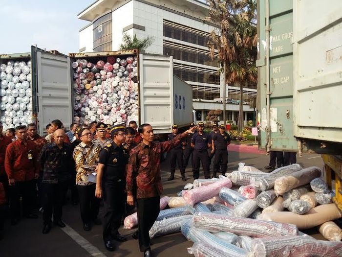 Menyibak Korupsi Impor Tekstil 10