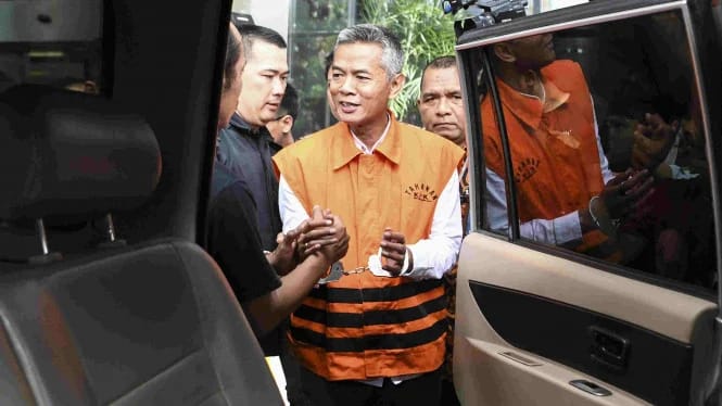 Eks Komisioner KPU Divonis 6 Tahun Penjara 10