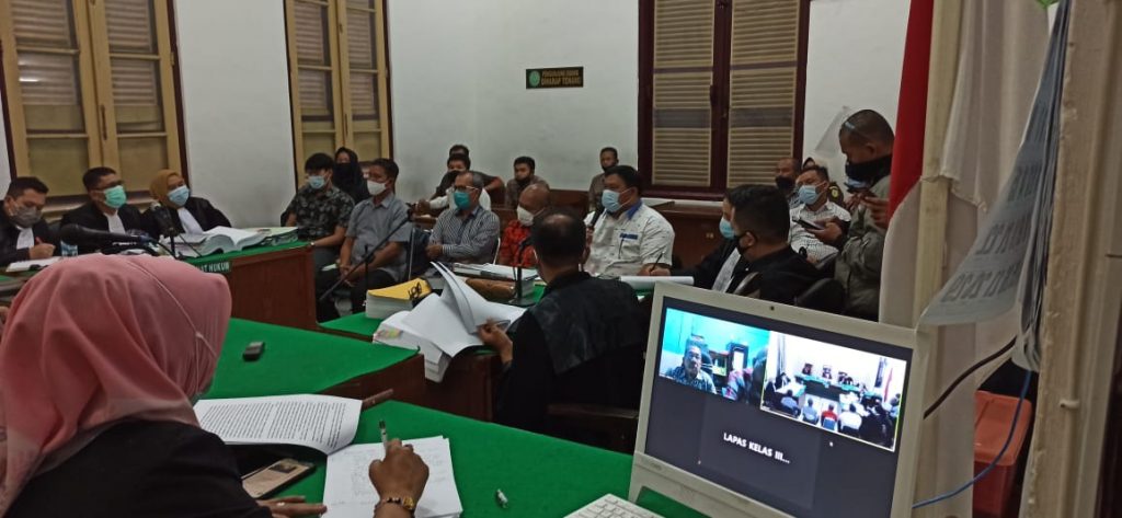 Dalam Persidangan Korupsi, Bupati Labura Akui Terima Uang Ratusan Juta 8