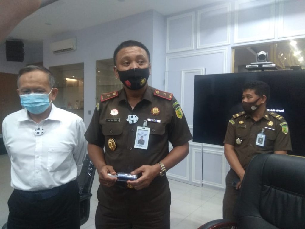 Selamat: Aku Tak Menipu Angkasa 12