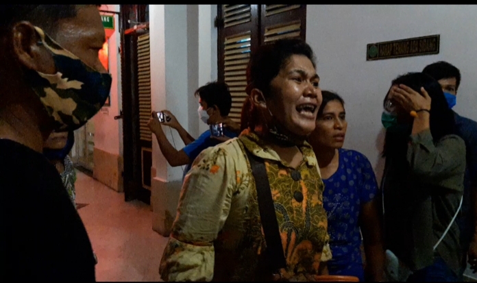 Terdakwa Pembunuhan di Mie Aceh Cuma Divonis Hakim 20 Bulan Istri Korban Histeris 13