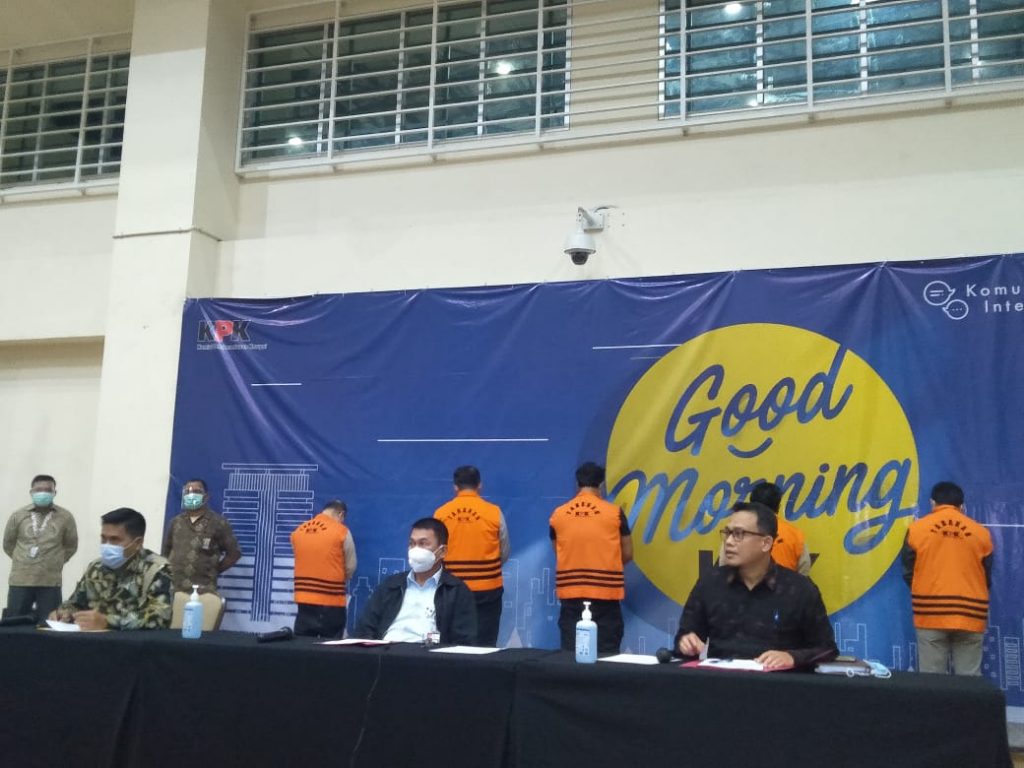 Menteri KKP Resmi Jadi Tersangka 12