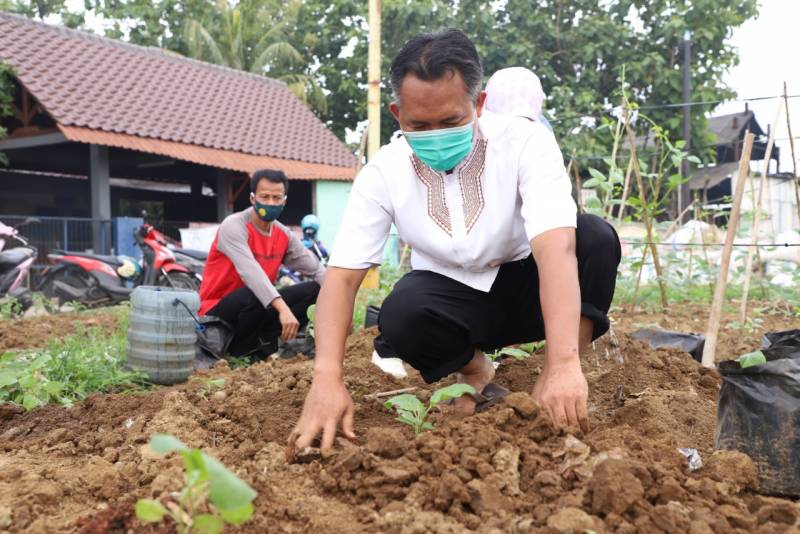 DKP Pemkot Tangerang Bersama Warga Bangun Urban Framing 15