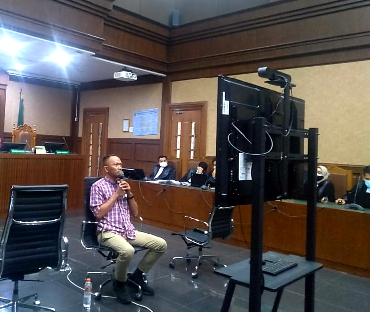 Saksi Ungkap Rekeningnya Dipinjam Menantu Nurhadi 8