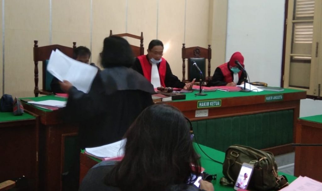 2 Terdakwa Perantara Jual-Beli 250 Butir Ekstasi Dituntut 10 Tahun Penjara  11