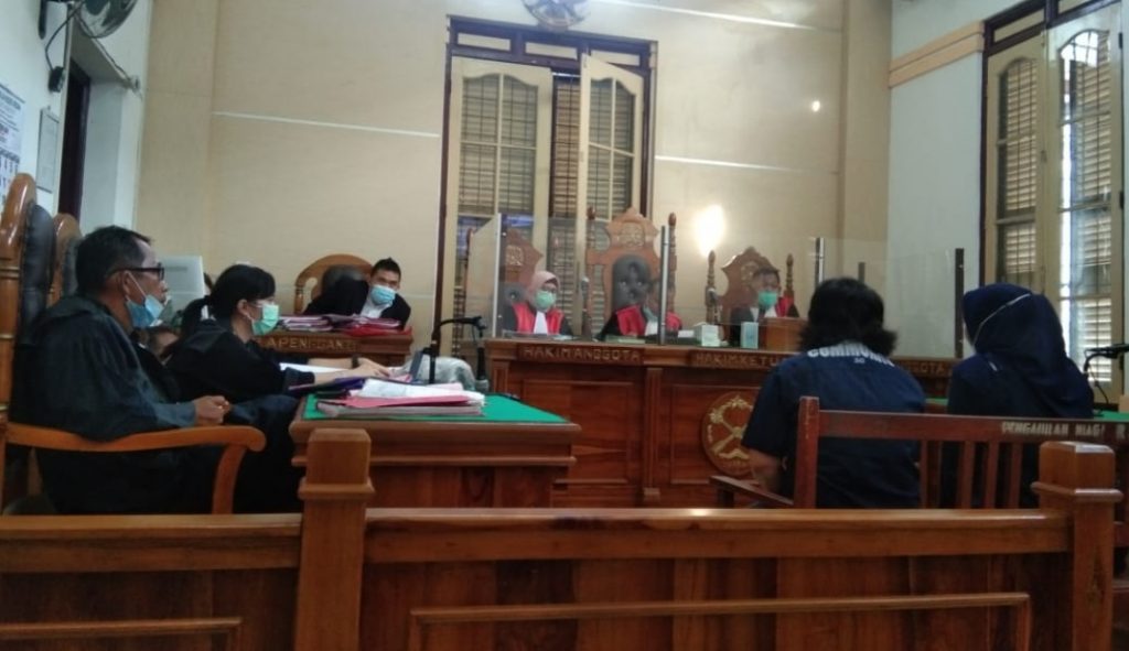 Dokter Spesialis Kecantikan 'Klinik Imelda' Diadili Jual Kosmetik Korea Tanpa BPOM 13