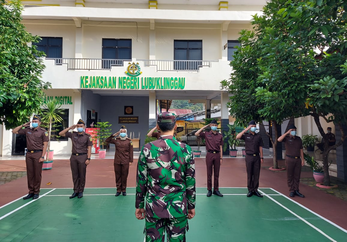 Kejari Lubuk Linggau Siapkan 7 CPNS untuk Diksar di Palembang 1