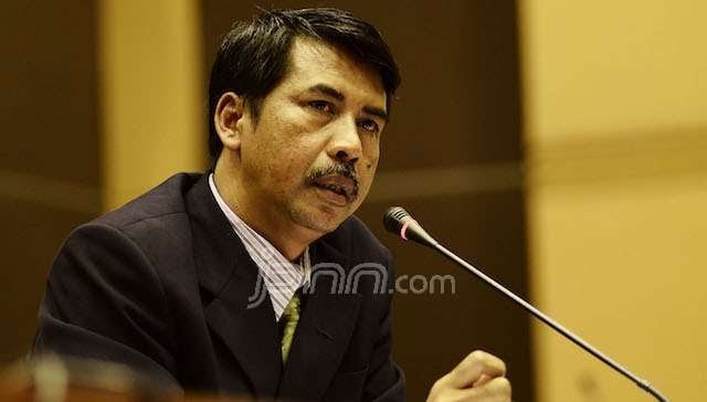 Pakar Hukum: Pemerintah dan DPR Segera Revisi UU ITE 9