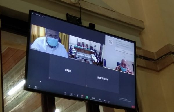 Bupati Labura-1 Bupati Labura Nonaktif Haji Buyung Dituntut 2 Tahun Penjara 21