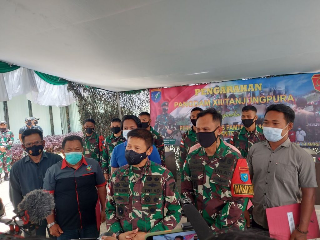 Apresiasi Satgas Pamtas Berhasil Gagalkan Narkoba, Pangdam XII/Tpr Bersepeda 310 Kilometer 10