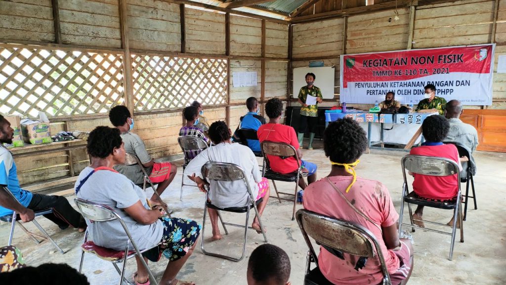 TMMD Kodim 1711/BVD Gelar Penyuluhan Ketahanan Pangan dan Pertanian 8