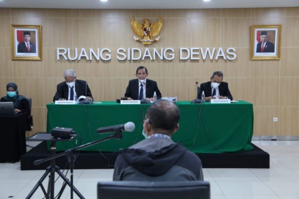 Alasan Terlilit Utang, Pegawai KPK Curi Barang Bukti Emas 55