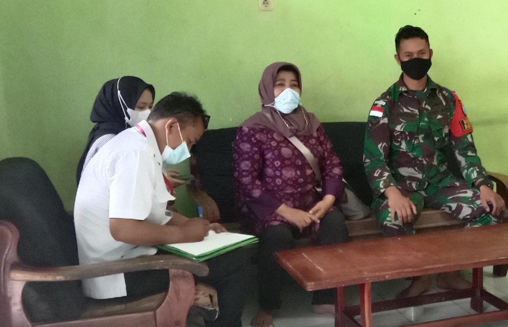 Satgas Pamtas RI-Malaysia Yonif 642/Kps Terima Kunjungan Tim dari BNPP 12