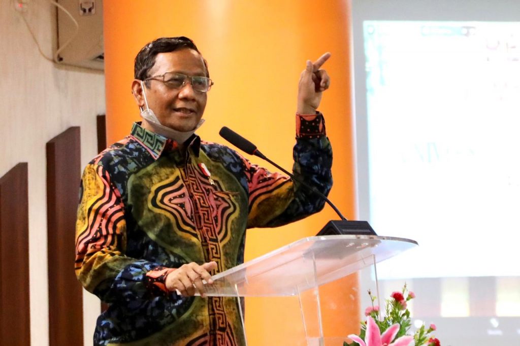 Mahfud MD Tegaskan Aktor Demokrasi Bermoral Bobrok, Produk Hukum akan Bobrok 10