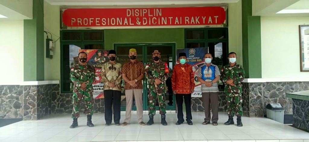 Bina Keakraban Keluarga Besar TNI, Dandim 1208/Sambas Silaturahmi Dengan Purnawirawan 8