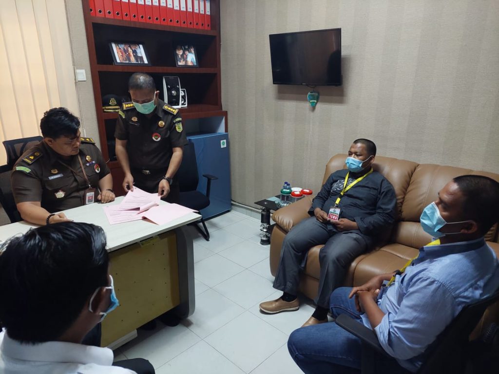 2 Tersangka Kasus Korupsi Bank Sumut Ditahan 11