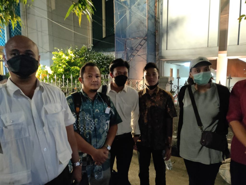 Divonis 8 Bulan Karena Keroyok Orang Sampai Mati, Ibunya Histeris Tidak Terima 11