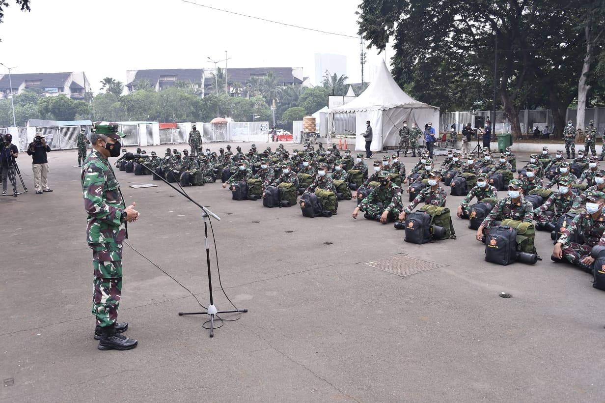 Bantu Penanganan Covid-19, 176 Tenaga Kesehatan TNI Tiba di Wisma Atlet Kemayoran 1