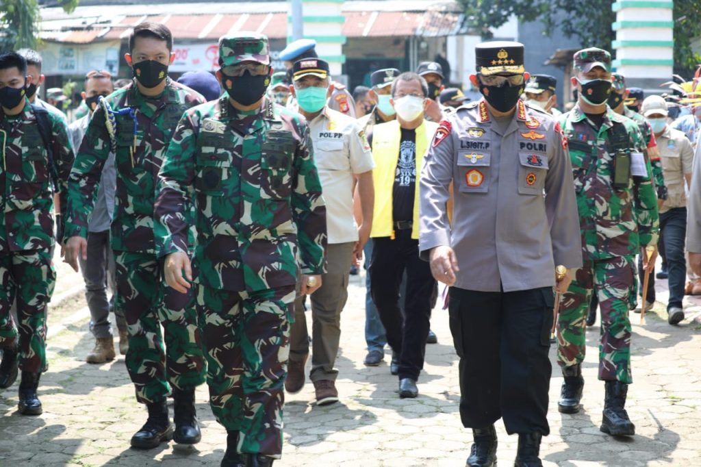 Panglima TNI: Nakes Adalah Kesatria Negara Untuk Lindungi Masyarakat Dari Ancaman Covid-19 12