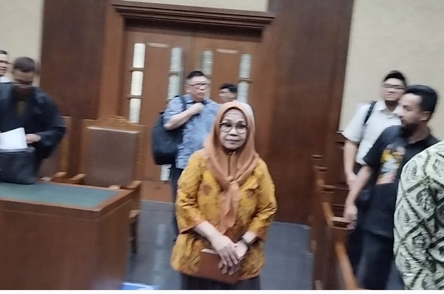 Eks Dirjen Kemenakertrans Era Muhaimin Iskandar Dituntut 4 Tahun Penjara 1