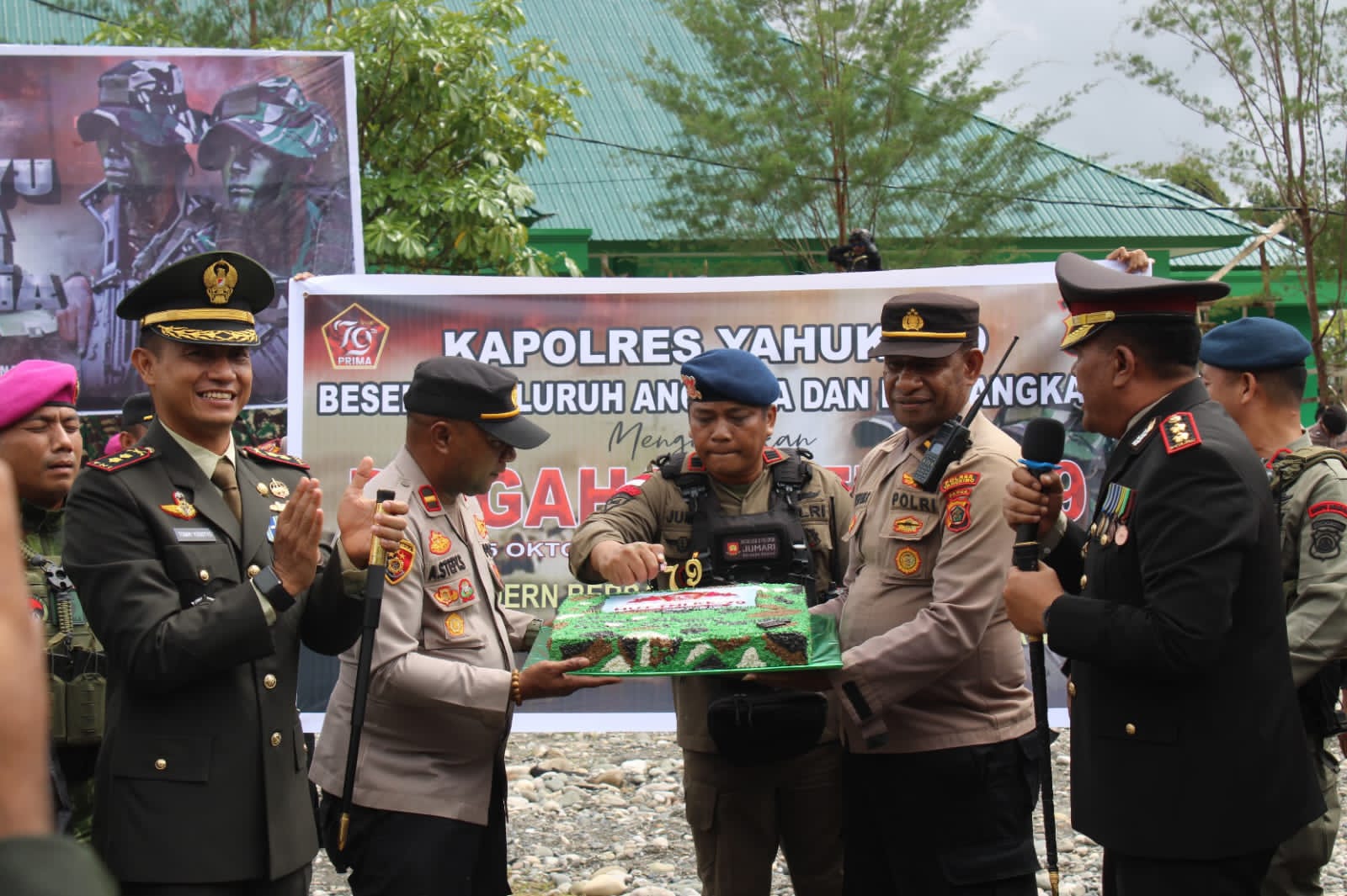 Kodim Yahukimo Rayakan HUT Ke-79 TNI Bersama Forkopimda dan Masyarakat 1