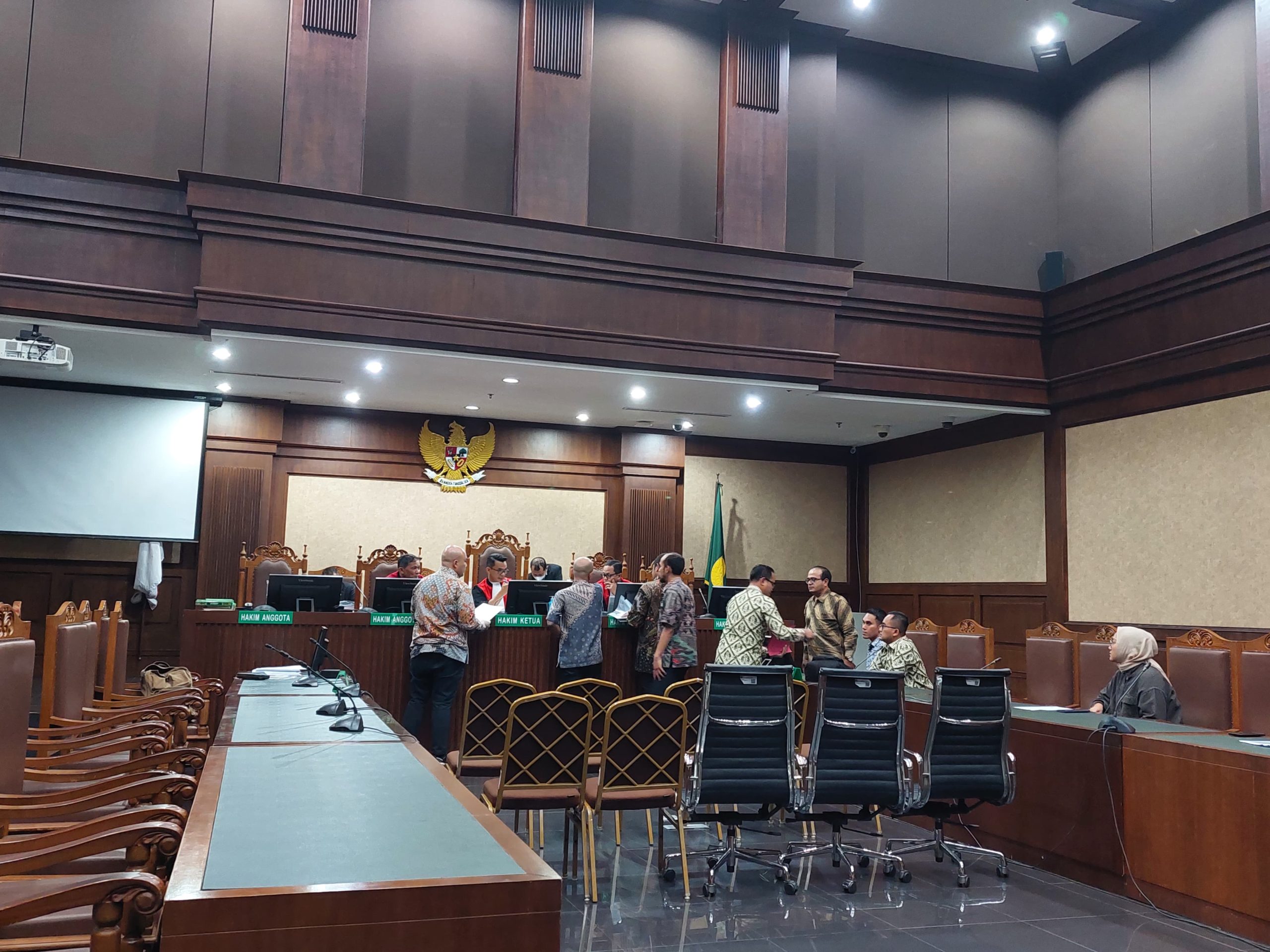 IMG-20241017-WA0029 Tak Terima Aset Dirampas Negara, Saudara Kandung Rafael Alun Gugat KPK 1