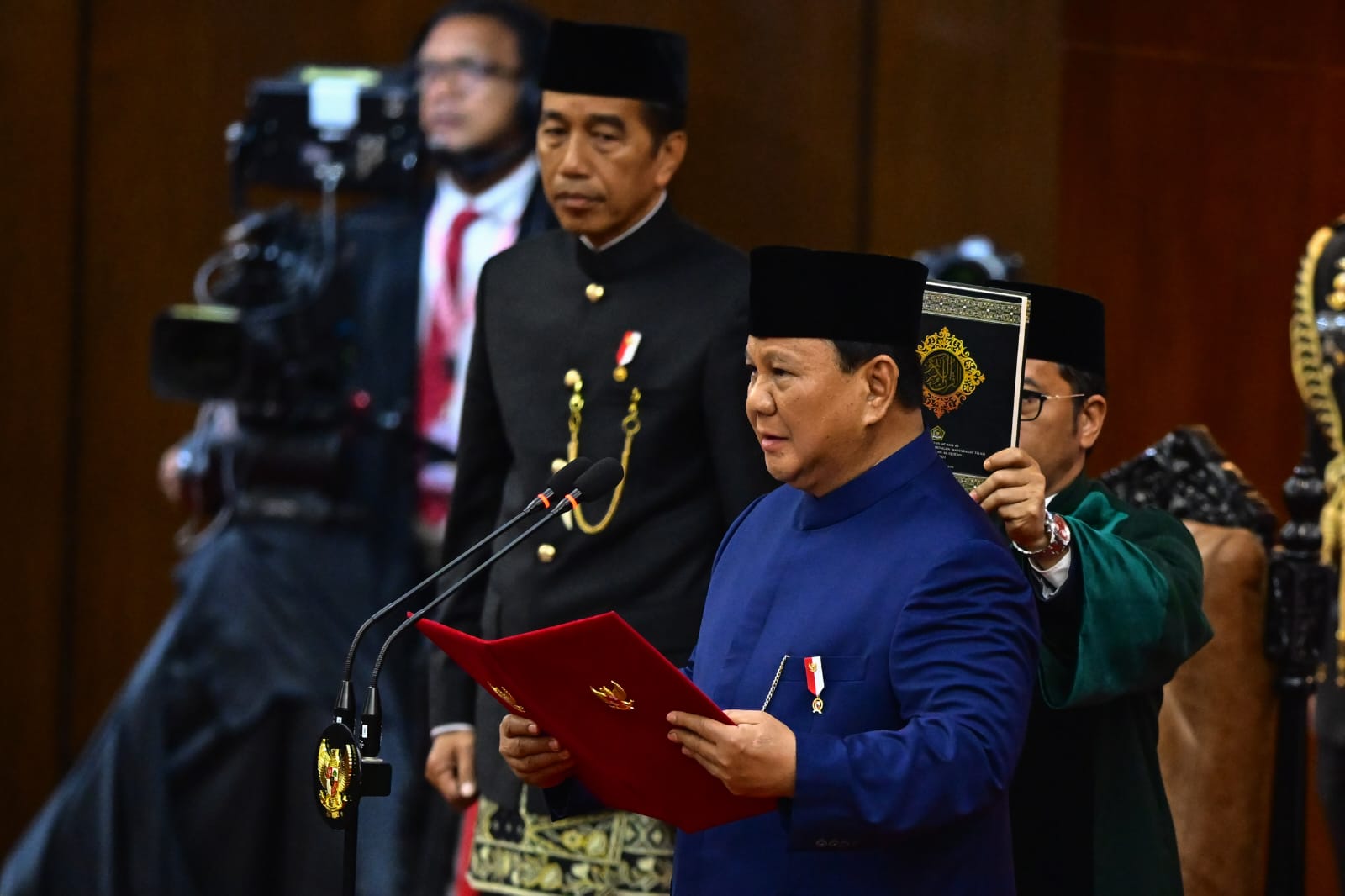 IMG-20241020-WA0024(1) Prabowo Subianto: Masifnya Korupsi Membuat Anggaran Bocor 1