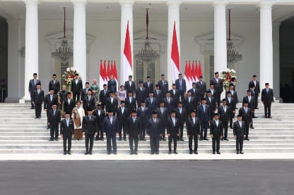 Sjafrie Sjamsoeddin Dilantik Sebagai Menteri Pertahanan 1 Sjafrie Sjamsoeddin Dilantik Sebagai Menteri Pertahanan 2