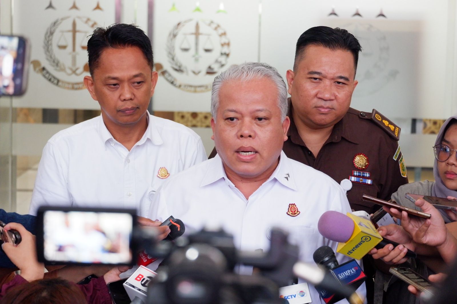 IMG-20241106-WA0009 Dirjen Perkeretapian Dikepung Jaksa dengan Bukti Korupsi dari 8 Penjuru Angin 1