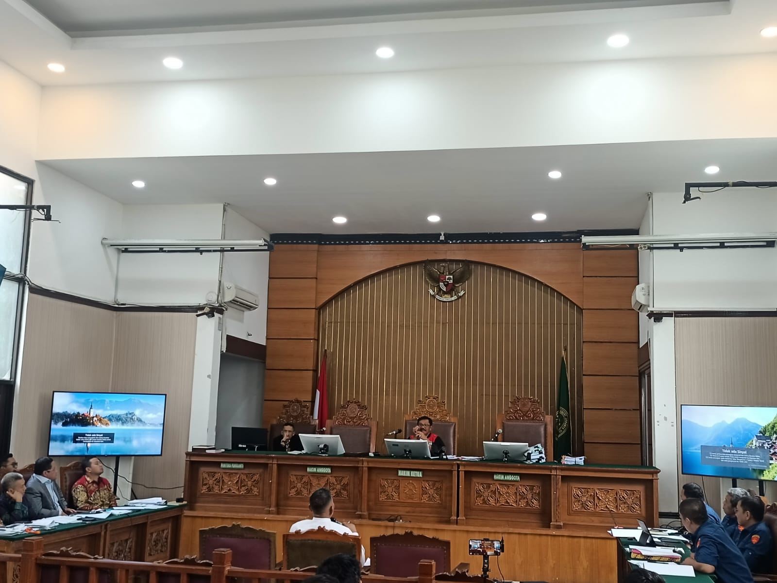 IMG-20241121-WA0014 Praperadilan Korupsi Gula, Pengacara Lembong Akui Adanya Temuan BPK Soal Pelanggaran Perdagangan Luar Negeri 1