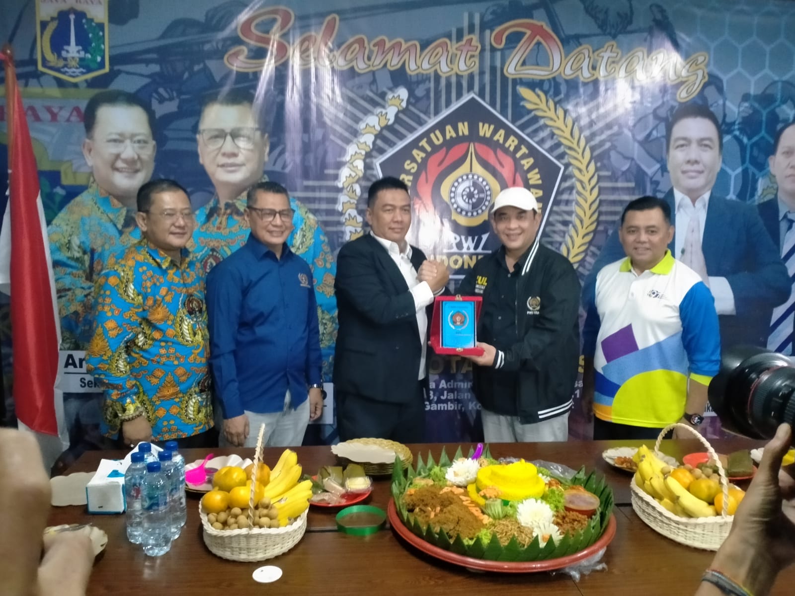 Zulmansyah Sekedang Resmikan Pokja PWI Jakarta Pusat 1
