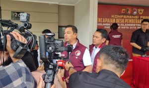 Bareskrim Polri Bongkar Clandestine Lab di Bandung 13