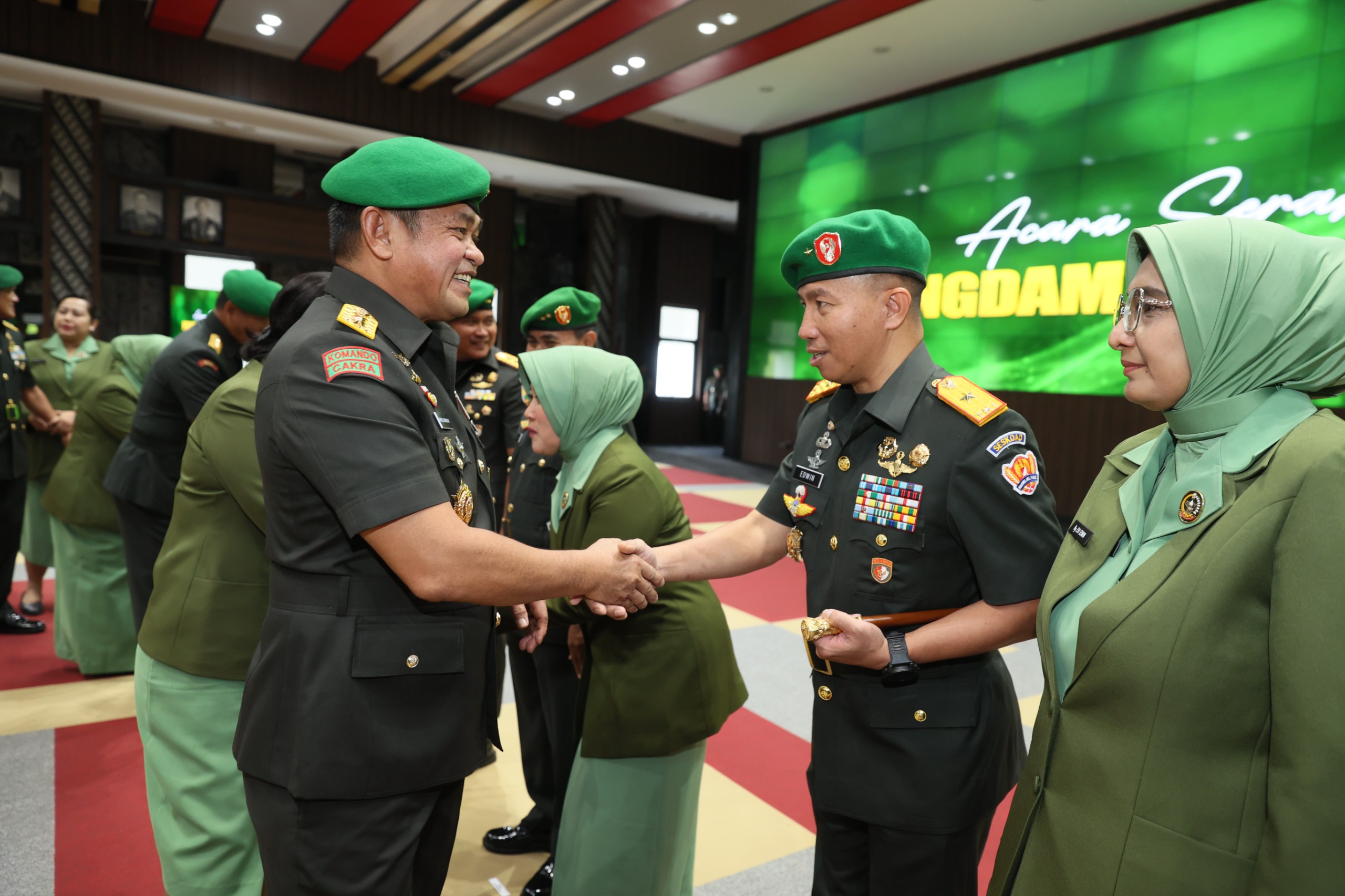 IMG-20241202-WA0031 Pimpin Sertijab Pangdam I/BB dan Danseskoad, Kasad Tekankan Pentingnya Kepemimpinan Inspiratif 1