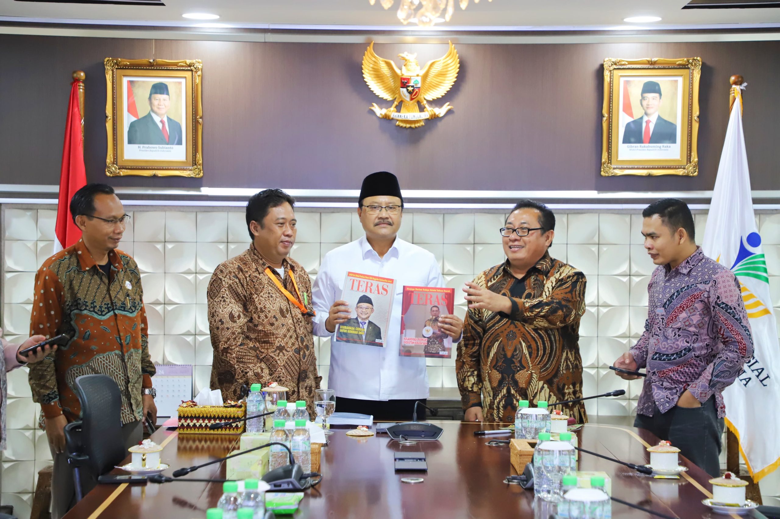 Dipimpin Ketum Firdaus, Pengurus SMSI Pusat Audiensi dengan Mensos 1