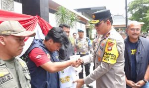 Jelang Tahun Baru, Wakapolda Metro Jaya Tinjau Kesiapan Pengamanan TMII 13