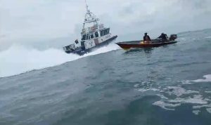 Bakamla RI Bantu Nelayan Indonesia yang Diusir Kapal Singapura 12