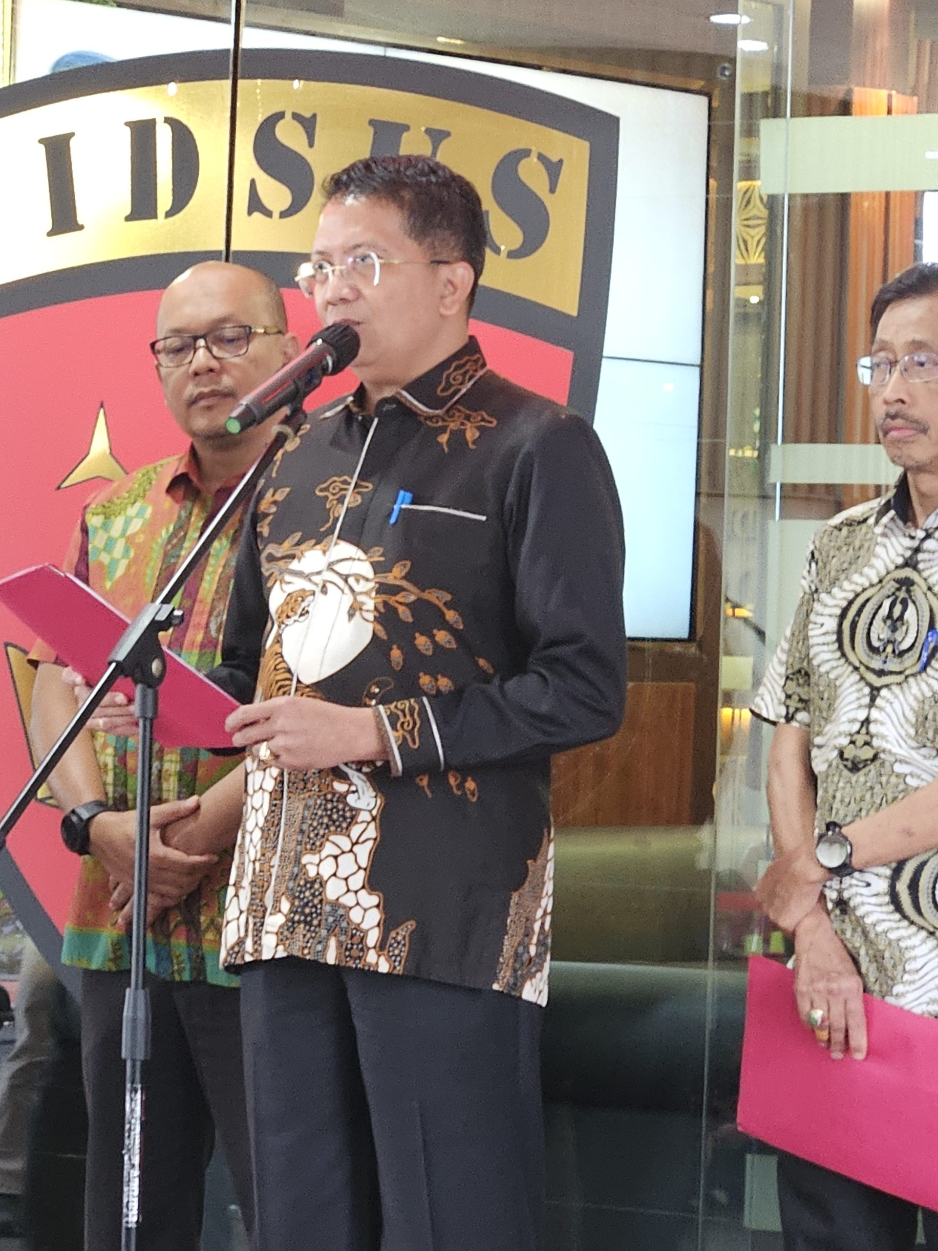 Rugikan Negara Rp1,1 Triliun, Jaksa Tetapkan Enam Tersangka Korupsi Kereta Api 1