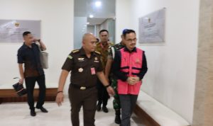 Kejati Tahan Kepala Dinas Kebudayaan Jakarta 12