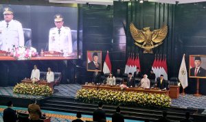 Usai Dilantik, Pramono Anung-Rano Karno Sertijab di Balai Kota Jakarta 10